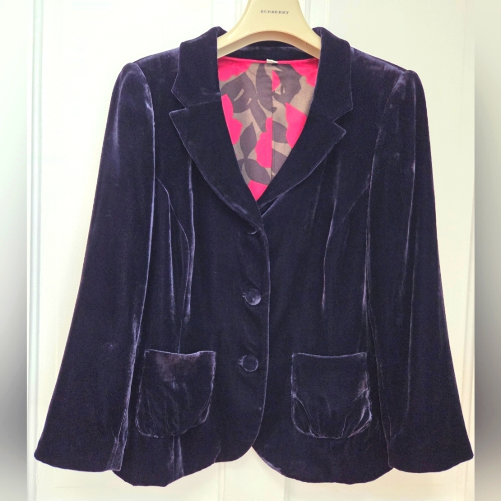Boden Velvet Blazer in Deep Purple